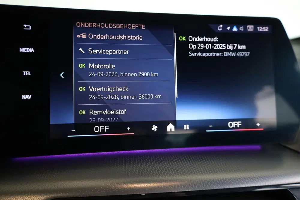 BMW 2-serie 220i uit 2025, foto 16