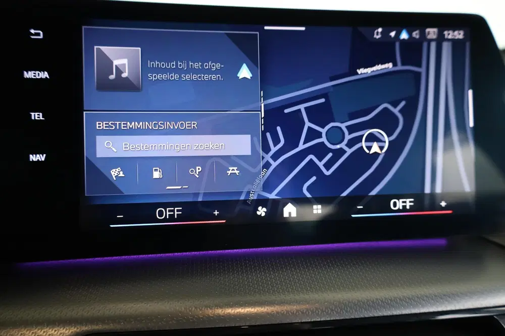 BMW 2-serie 220i uit 2025, foto 17