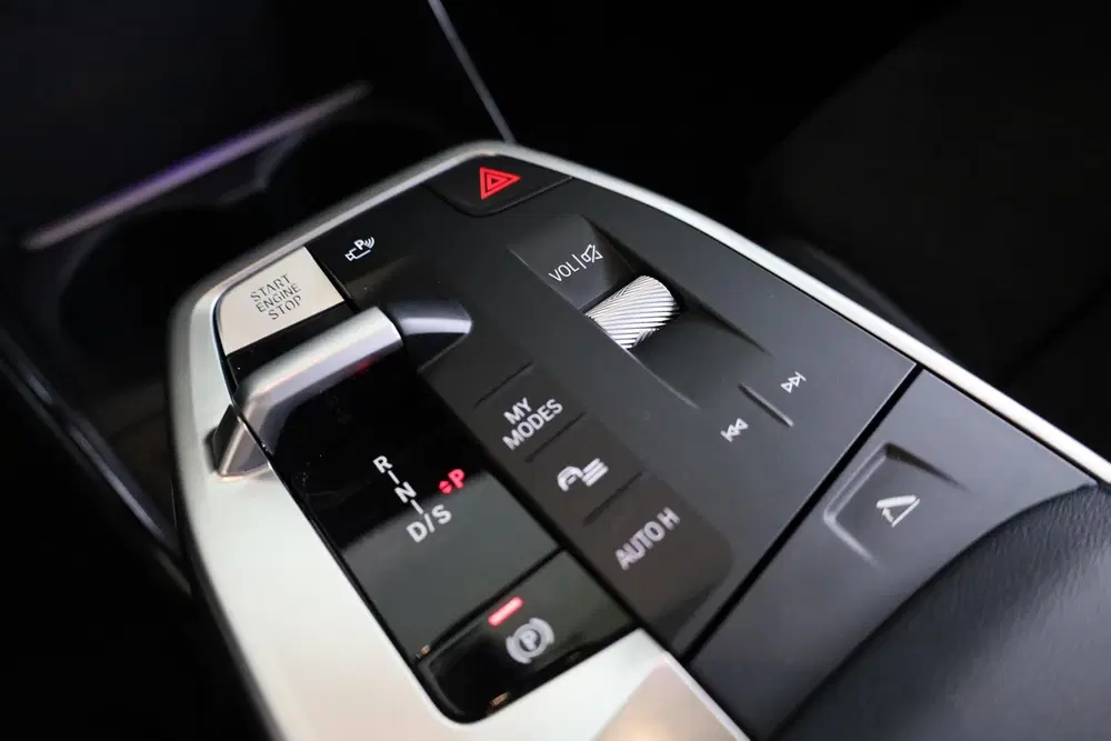 BMW 2-serie 220i uit 2025, foto 20