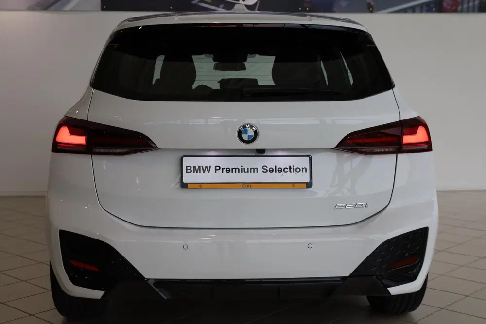 BMW 2-serie 220i uit 2025, foto 5