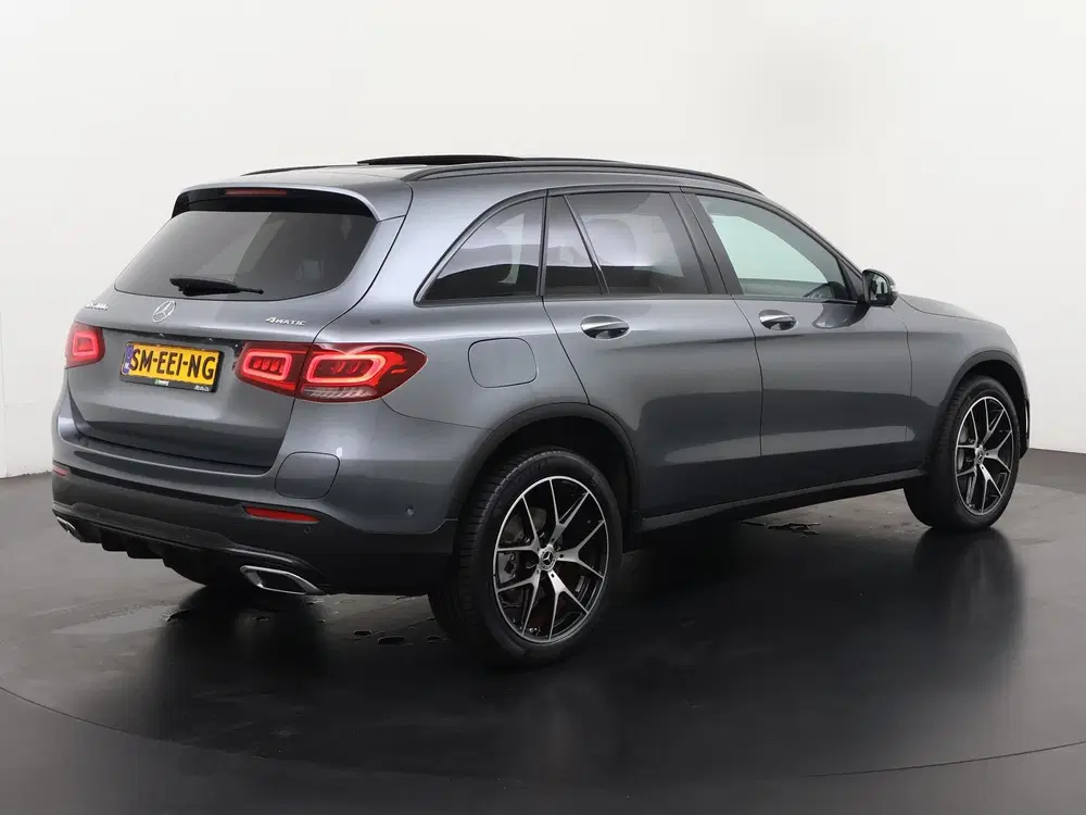 Mercedes-Benz GLC 300e 4MATIC AMG Night uit 2022, foto 4