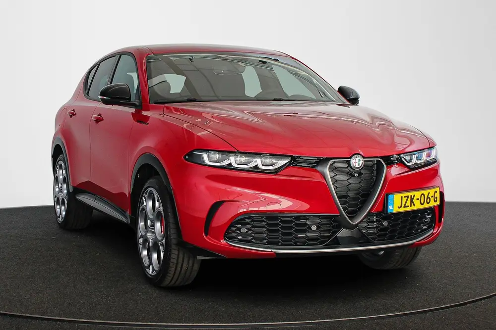 Alfa Romeo Tonale 1.3T 280pk PHEV Edizione Speciale uit 2023, foto 2