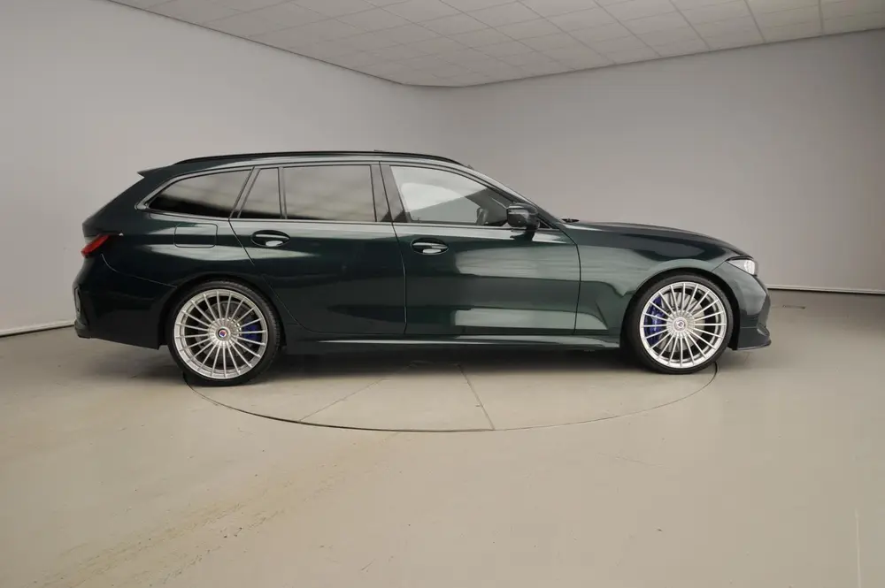 BMW D3S Touring XDrive | LED | Leder | HUD | P uit 2023, foto 4