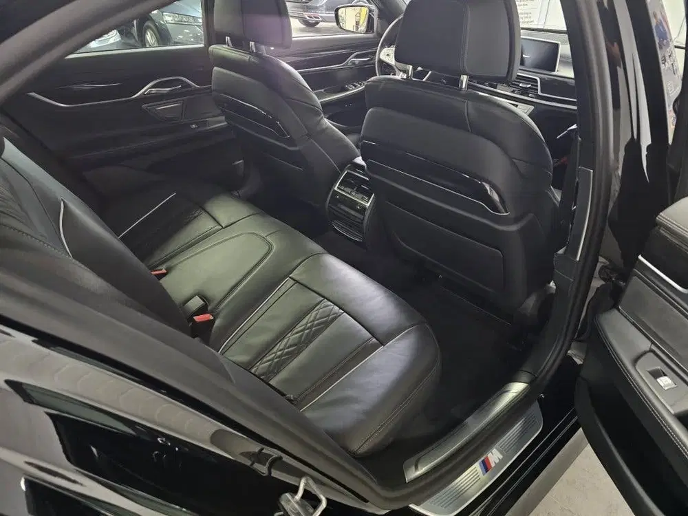 BMW 7-serie 7 Serie 745e High Executive uit 2020, foto 15