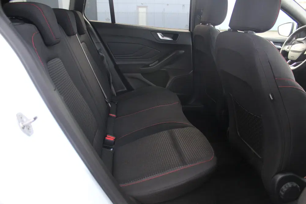 Ford Focus 1.0-125pk EcoBoost Mild-Hybrid ST-Line In uit 2024, foto 17