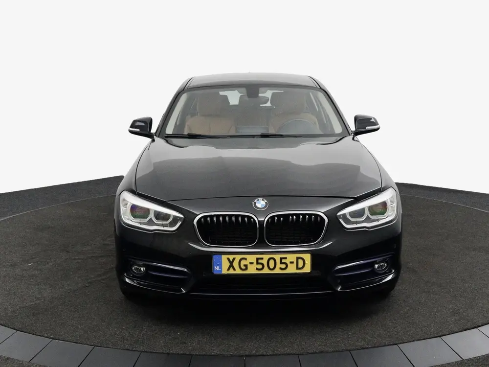 BMW 1-serie 118i uit 2019, foto 10