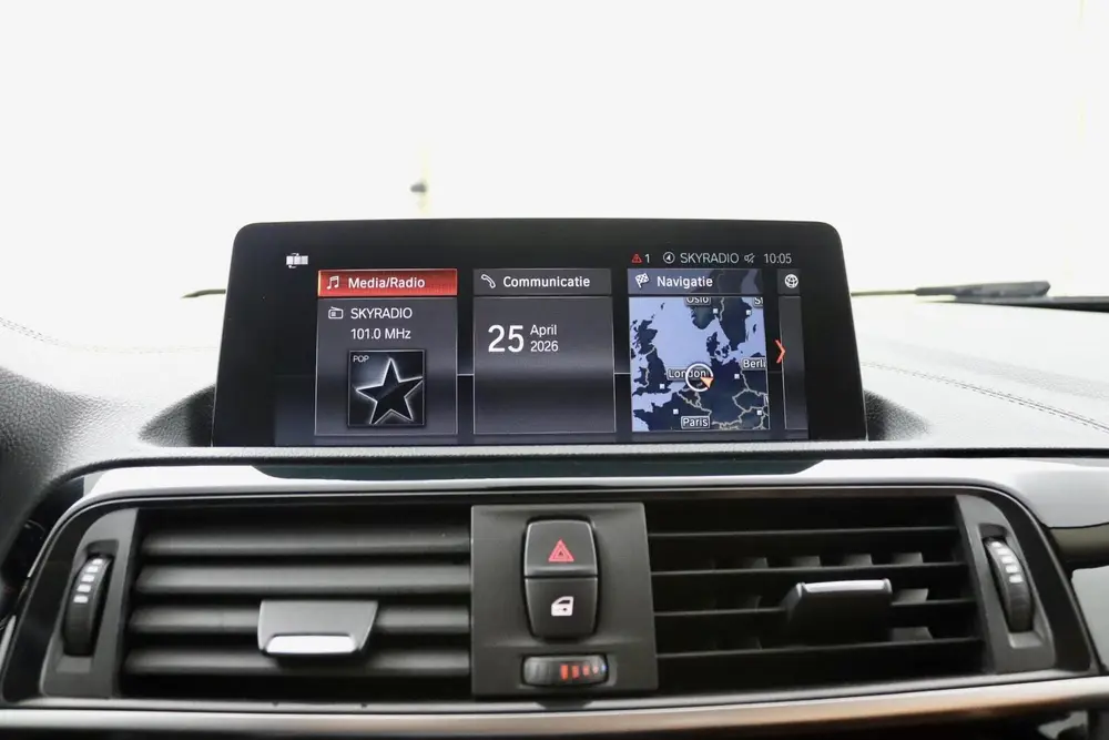 BMW 1-serie 118i uit 2019, foto 20