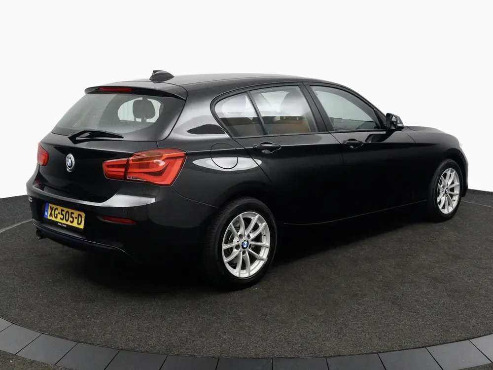 BMW 1-serie 118i uit 2019, foto 3