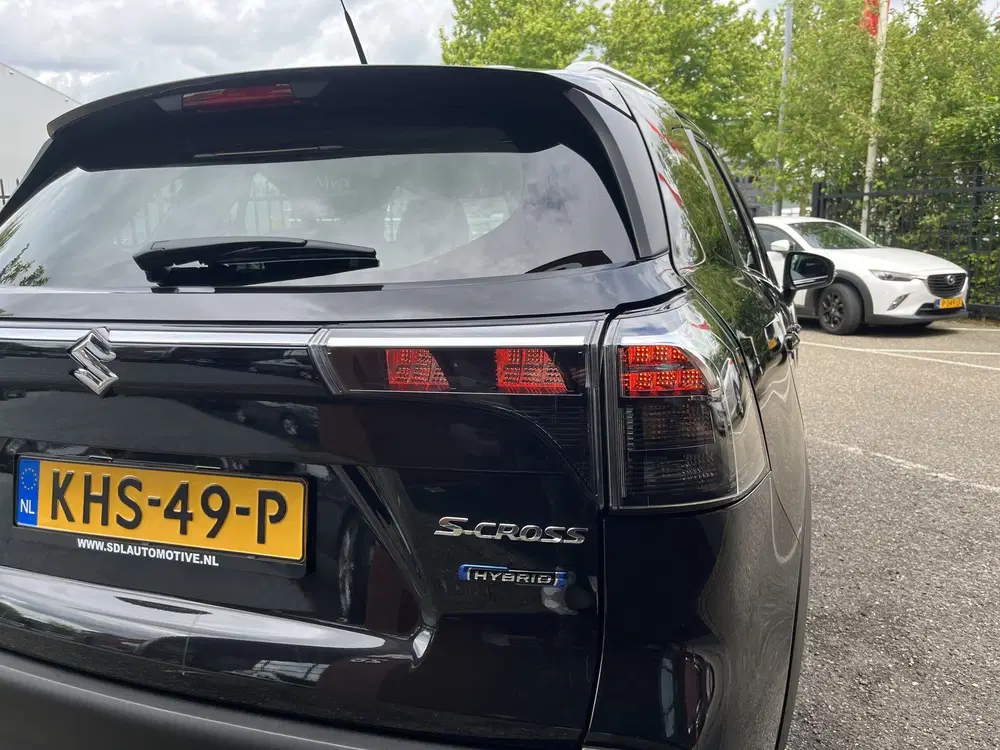 Suzuki S-Cross 1.5 Hybrid Style uit 2023, foto 14