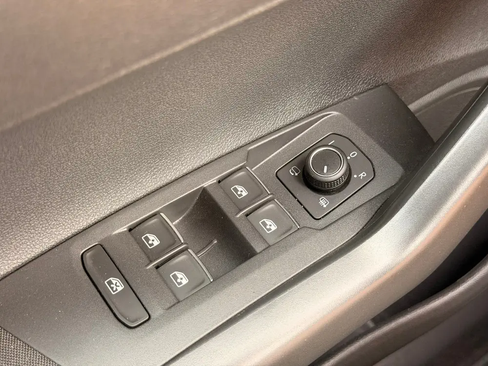 Volkswagen Polo 1.0 TSI Highline Virtual 17'' LED ACC Camera uit 2019, foto 16