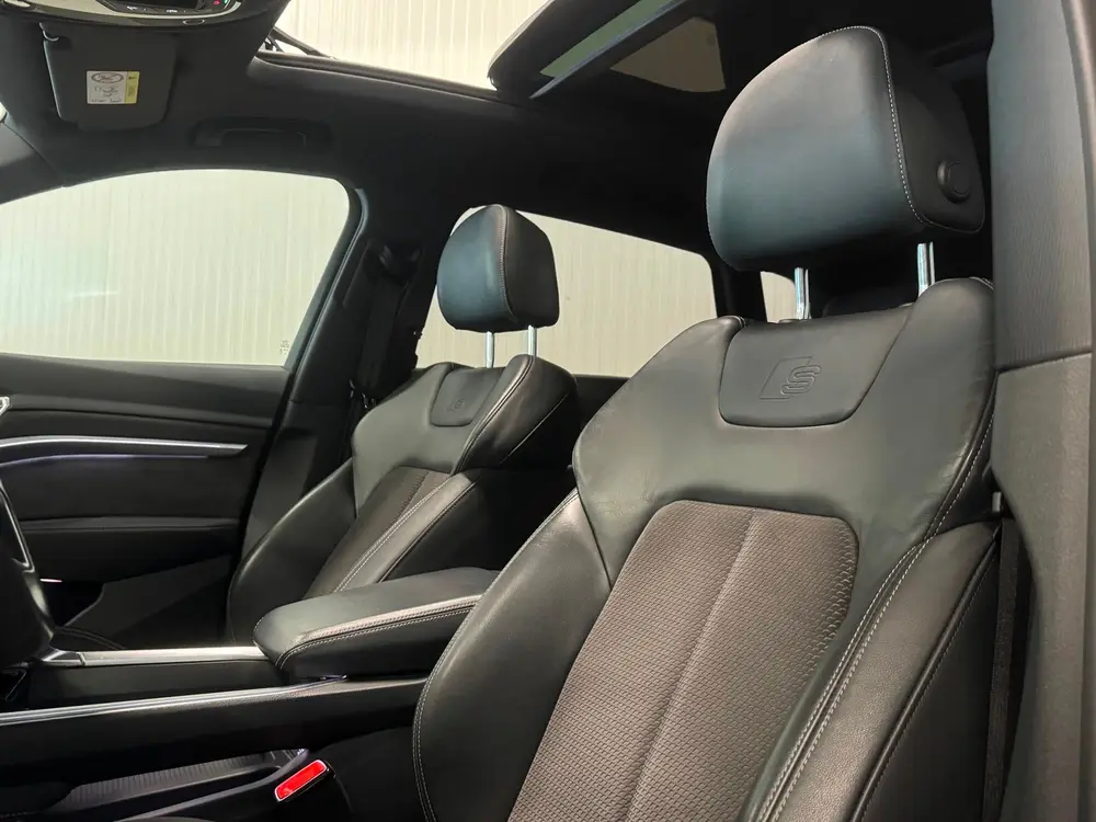 Audi e-tron 55 quattro advanced 95 kWh uit 2019, foto 3
