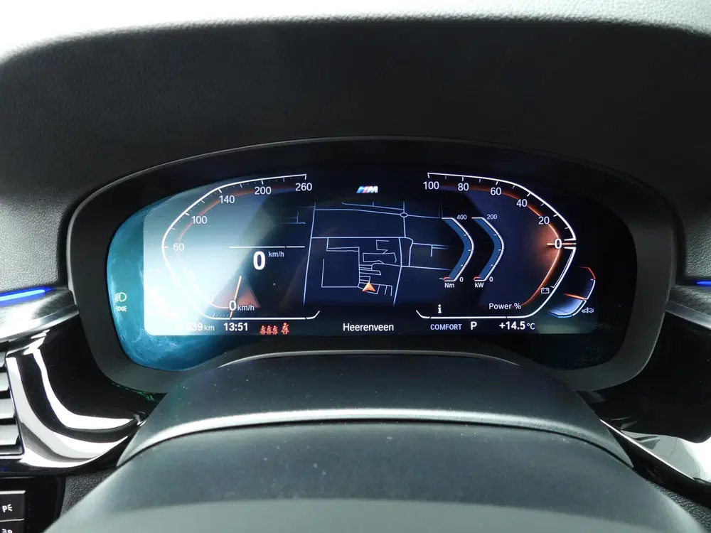 BMW 5-serie Sedan 530i uit 2021, foto 12