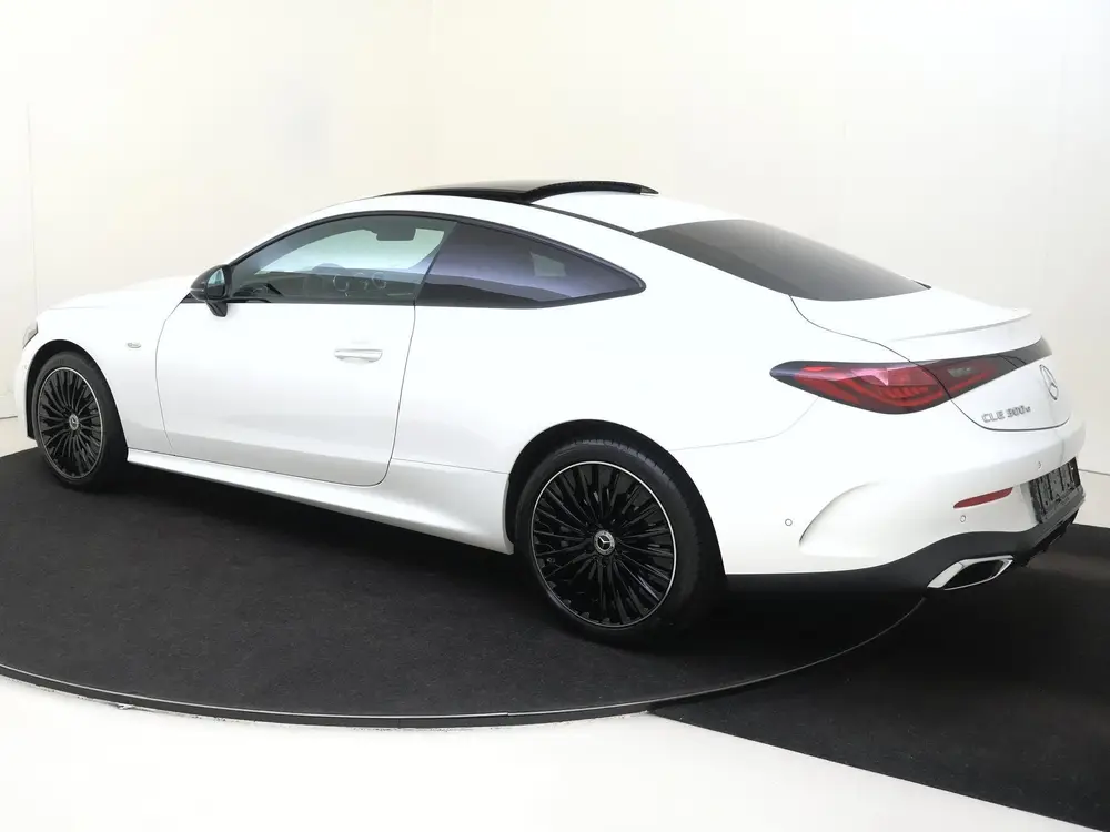 Mercedes-Benz CLE CLE Coupé 300 e AMG Line uit 2025, foto 3