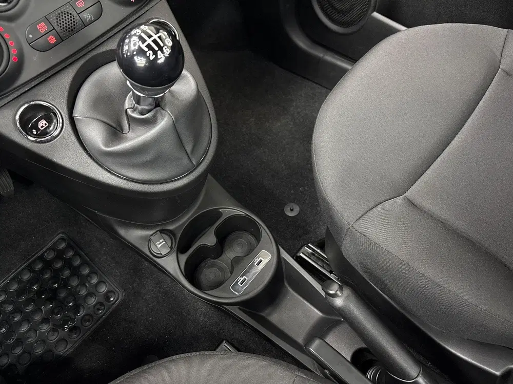 Fiat 500 1.0 Hybrid uit 2023, foto 17