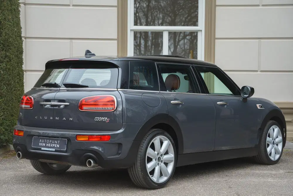 Mini Clubman 2.0 Cooper S Classic PANO uit 2021, foto 5