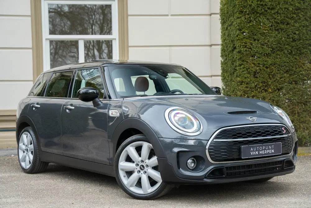 Mini Clubman 2.0 Cooper S Classic PANO uit 2021, foto 7