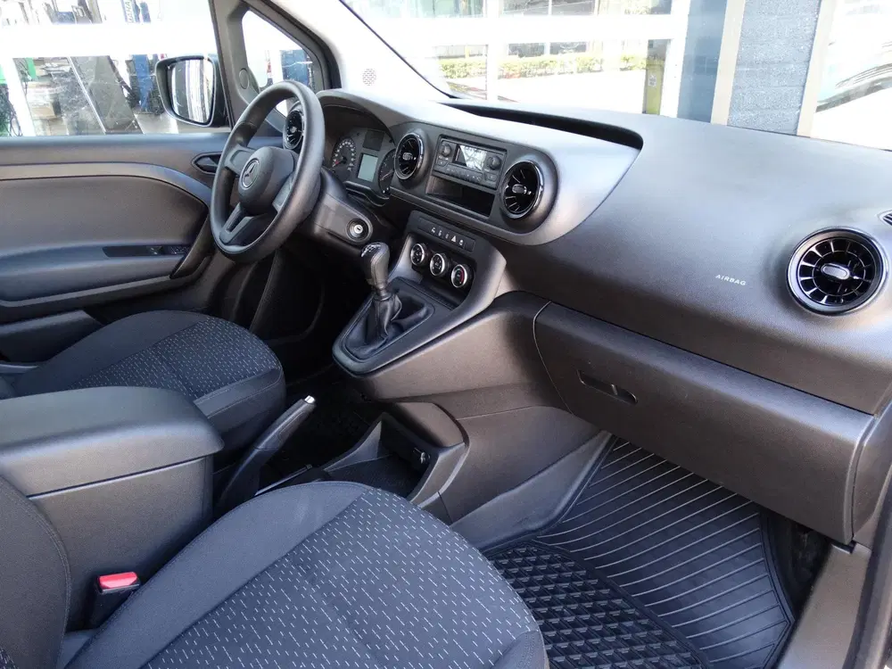 Mercedes-Benz Citan 112 CDI L1 uit 2022, foto 4