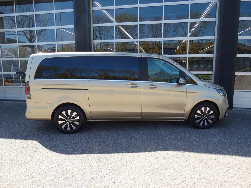 Mercedes-Benz EQV 300 L2 90kWh uit 2024, foto 15