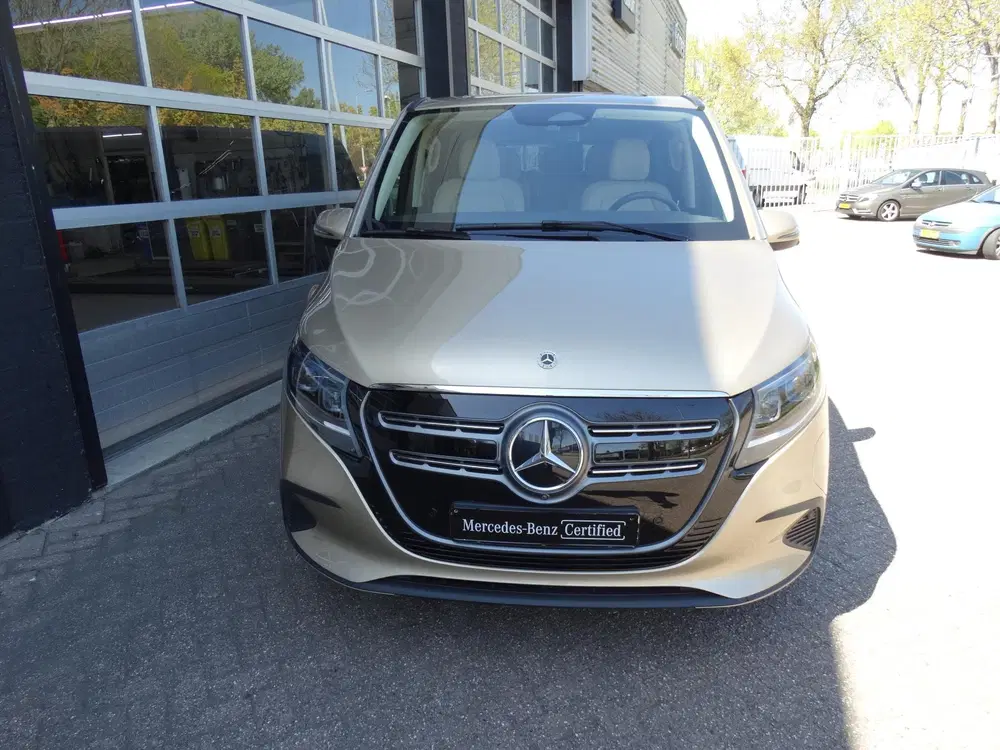 Mercedes-Benz EQV 300 L2 90kWh uit 2024, foto 16