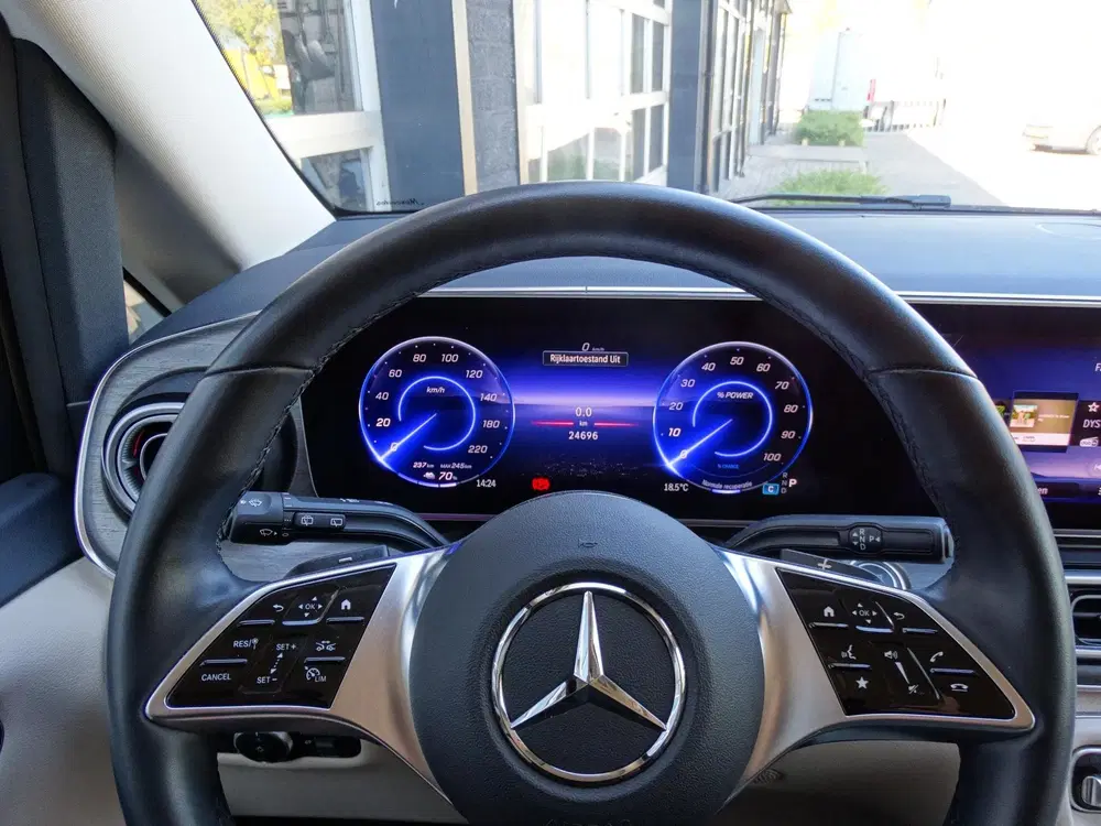 Mercedes-Benz EQV 300 L2 90kWh uit 2024, foto 6