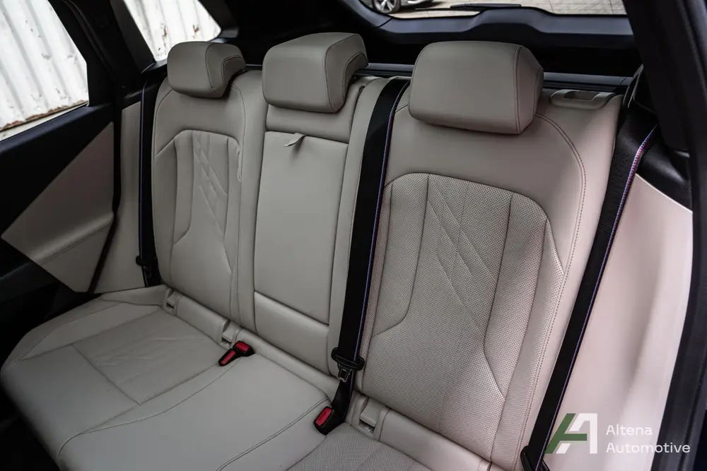 BMW X3 M50 panoramadak uit 2024, foto 11