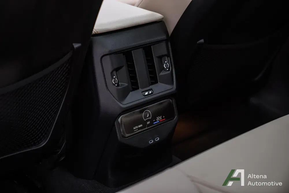 BMW X3 M50 panoramadak uit 2024, foto 13