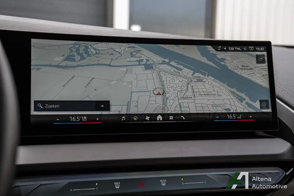 BMW X3 M50 panoramadak uit 2024, foto 19
