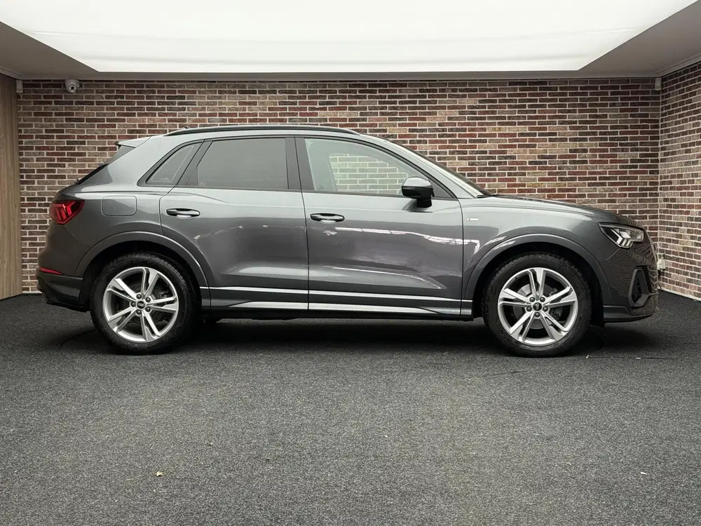 Audi Q3 35 TFSI S-Line uit 2021, foto 4