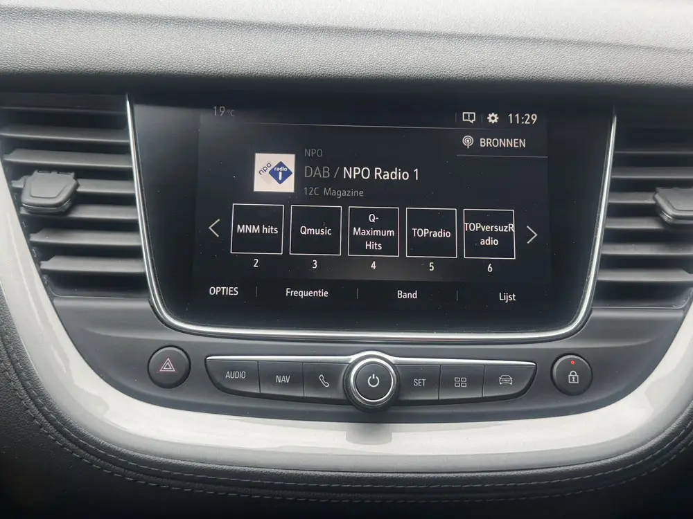 Opel Grandland X 1.2 Turbo Innovation 130PK // LED // CAMERA uit 2019, foto 16
