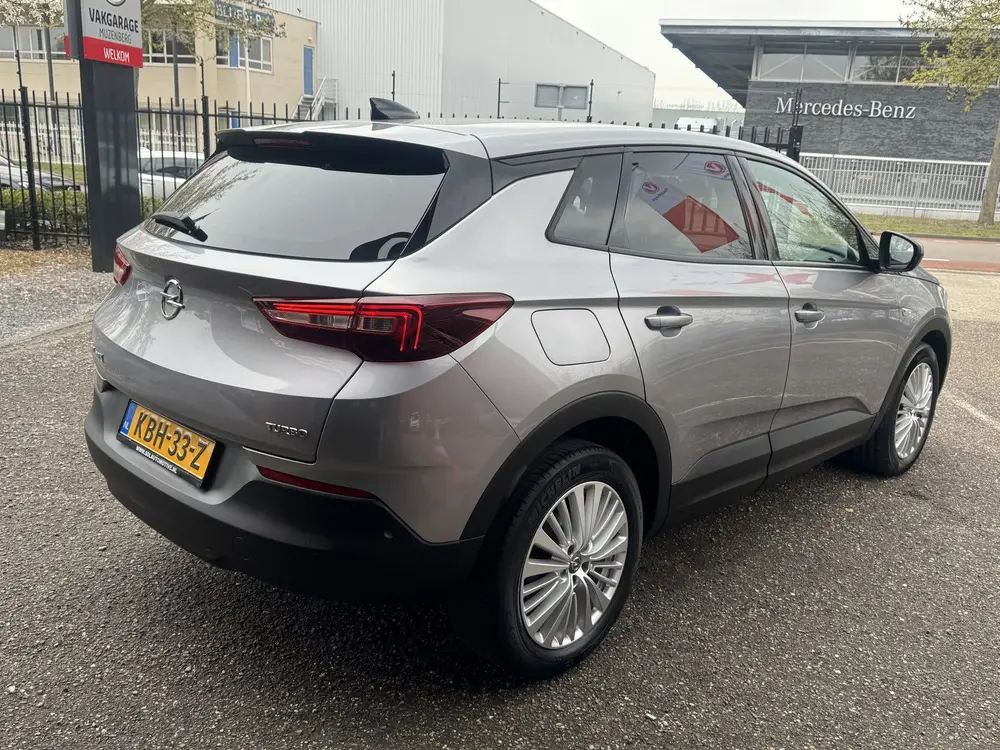 Opel Grandland X 1.2 Turbo Innovation 130PK // LED // CAMERA uit 2019, foto 5