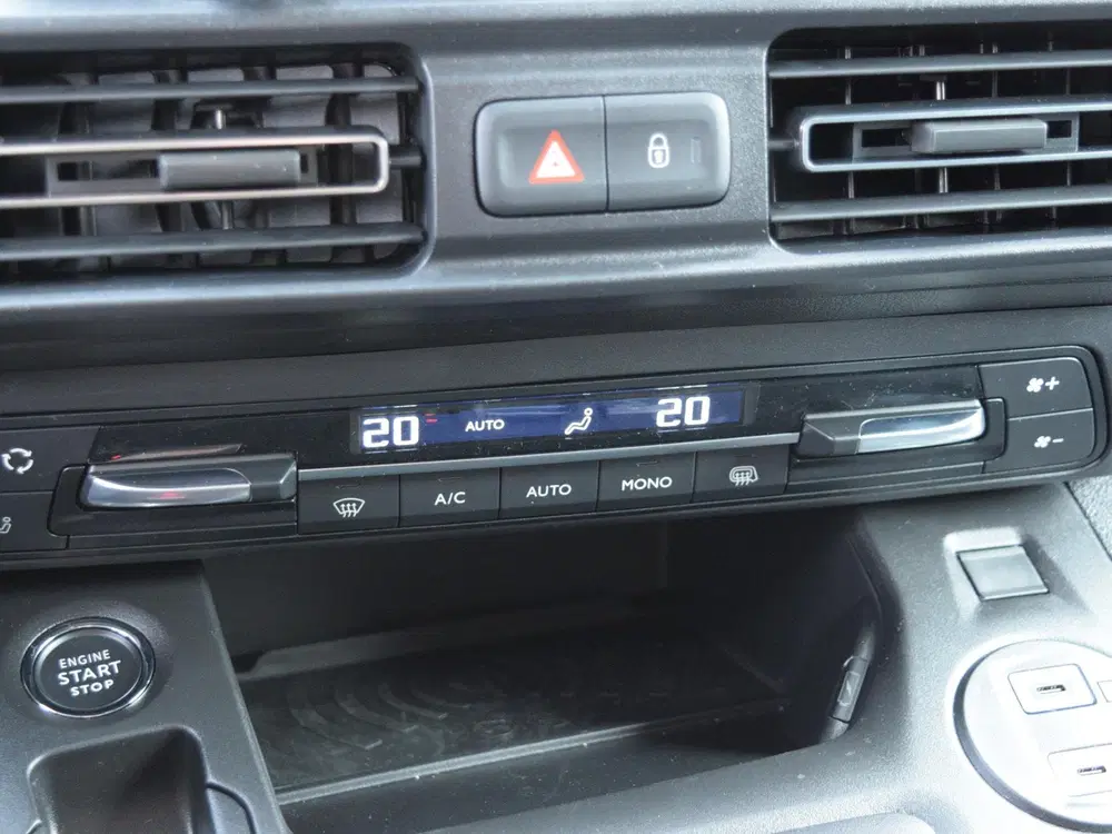 Peugeot E-Partner 136 L2 50 kWh uit 2026, foto 17