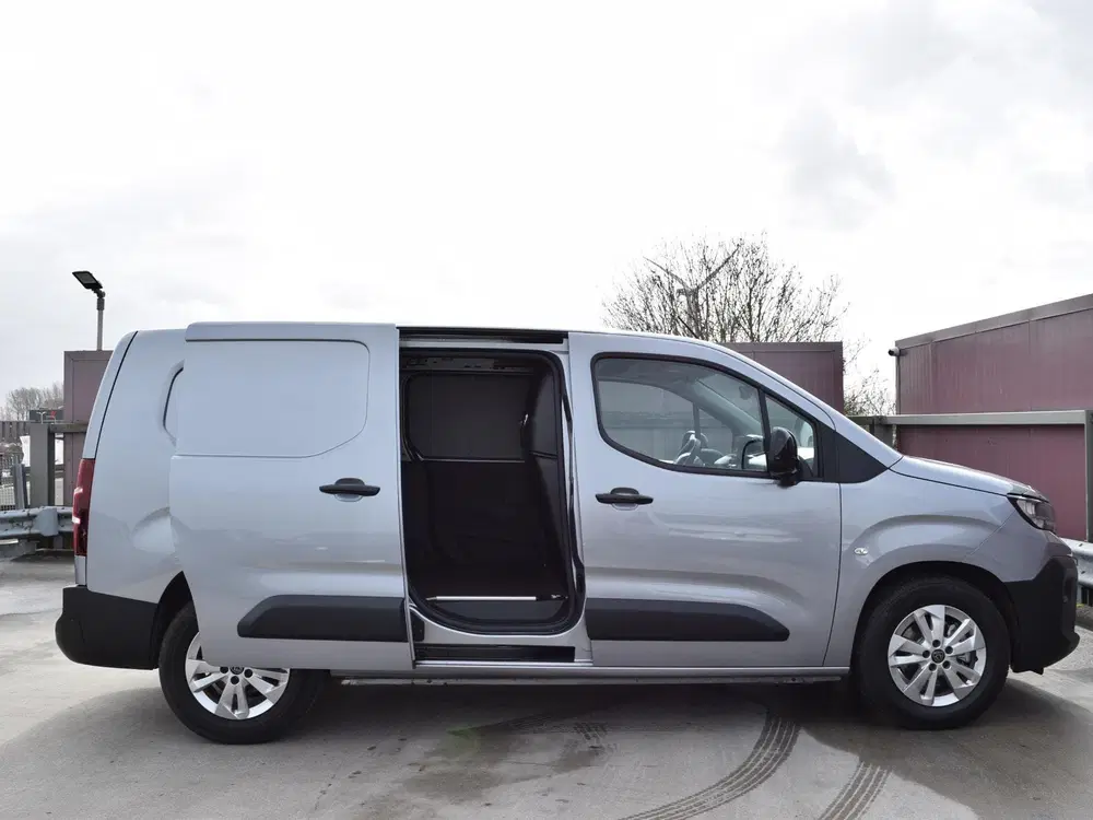 Peugeot E-Partner 136 L2 50 kWh uit 2026, foto 4