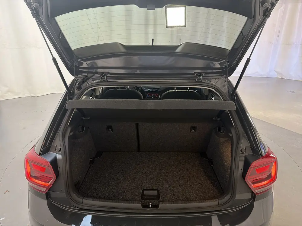 Volkswagen Polo 1.0 TSI R-Line Edition Navigatie Adaptive Cr uit 2021, foto 10