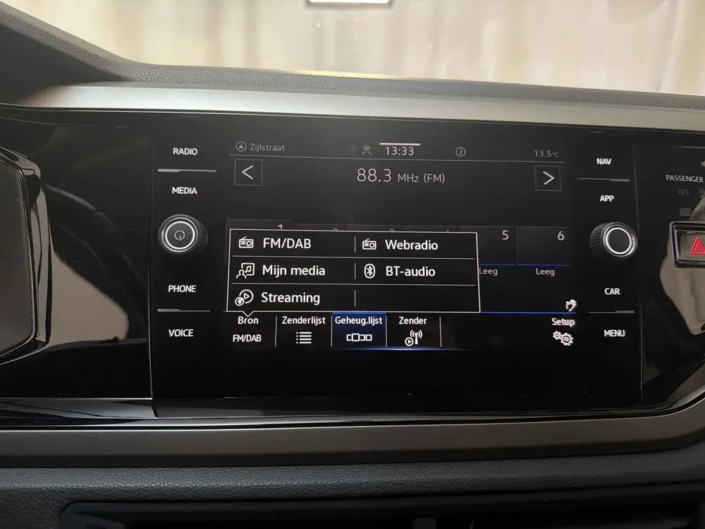 Volkswagen Polo 1.0 TSI R-Line Edition Navigatie Adaptive Cr uit 2021, foto 12
