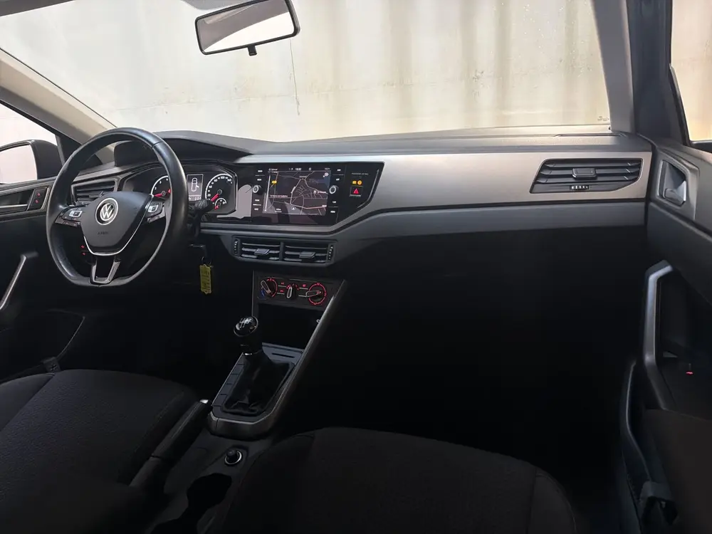 Volkswagen Polo 1.0 TSI R-Line Edition Navigatie Adaptive Cr uit 2021, foto 2