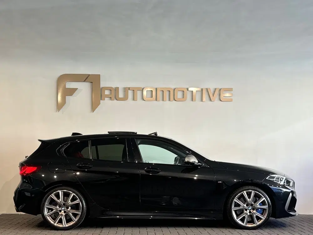 BMW 1-serie M135i xDrive Executive Pano uit 2021, foto 10