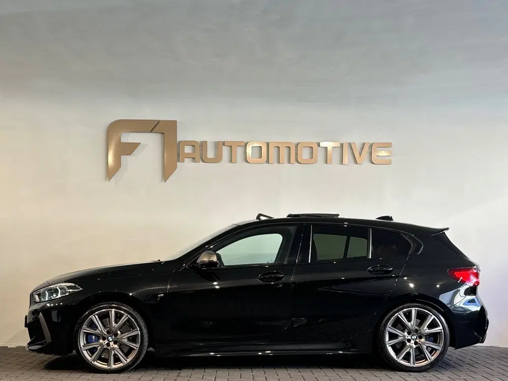 BMW 1-serie M135i xDrive Executive Pano uit 2021, foto 12