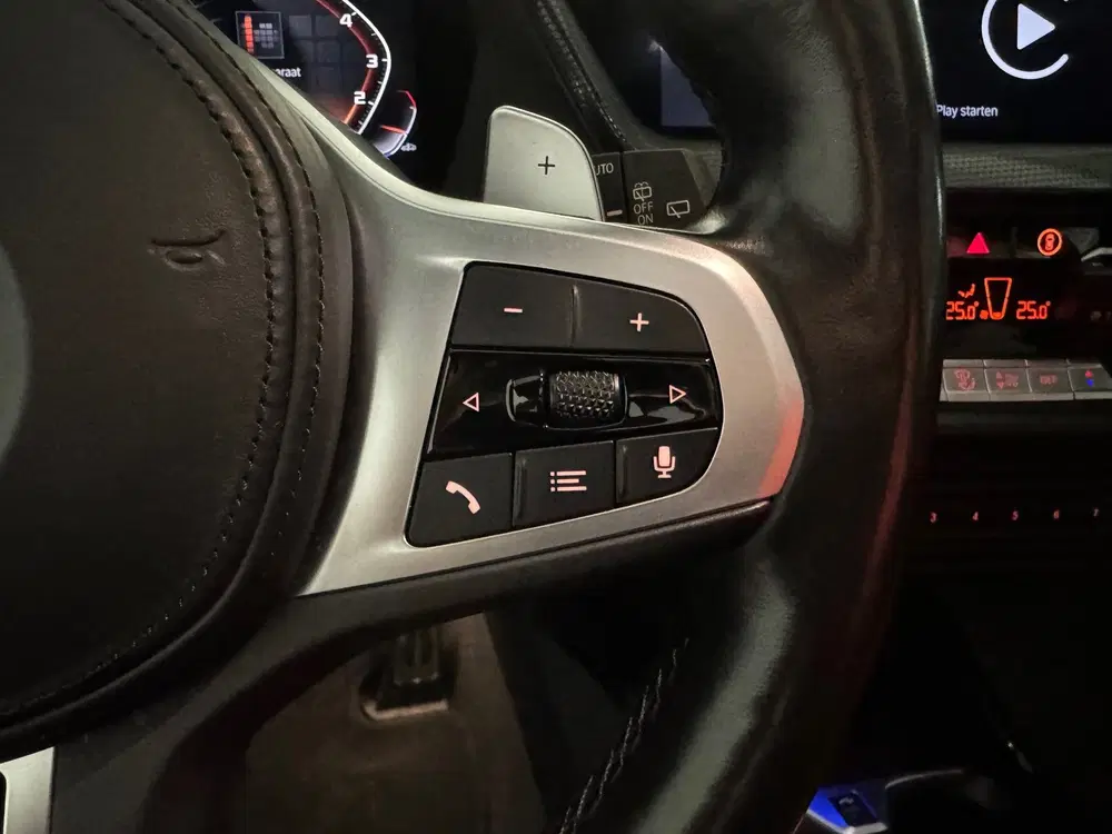 BMW 1-serie M135i xDrive Executive Pano uit 2021, foto 14