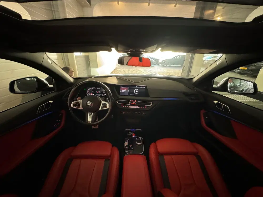 BMW 1-serie M135i xDrive Executive Pano uit 2021, foto 4
