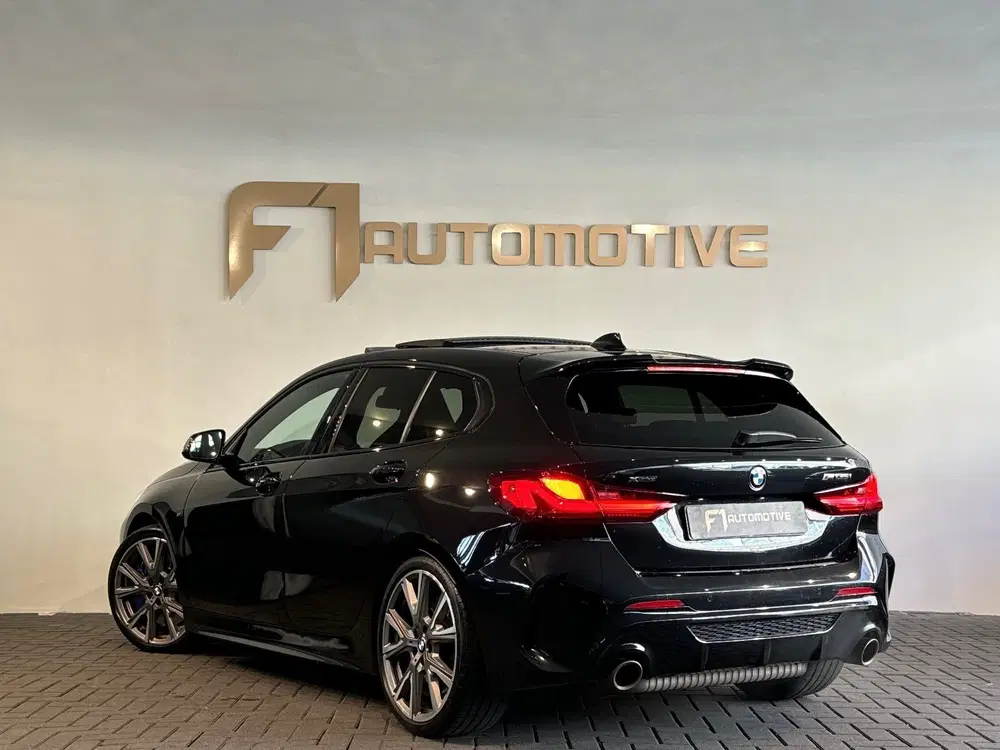 BMW 1-serie M135i xDrive Executive Pano uit 2021, foto 8