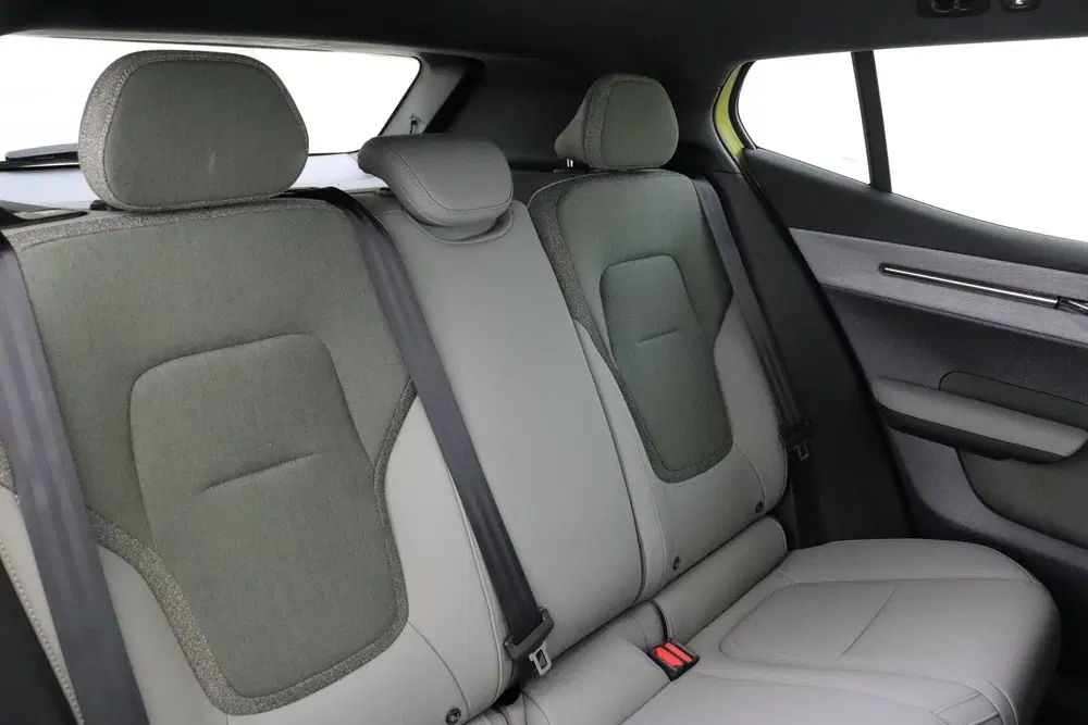Volvo EX30 SINGLE MOTOR PLUS 51 kWh -HARMAN uit 2024, foto 12