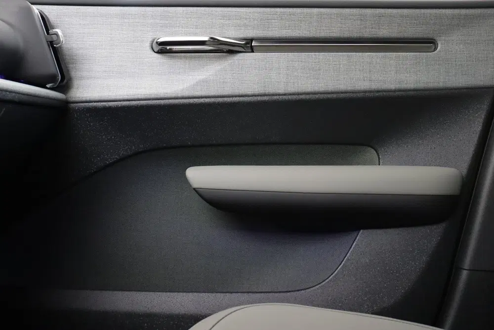 Volvo EX30 SINGLE MOTOR PLUS 51 kWh -HARMAN uit 2024, foto 14