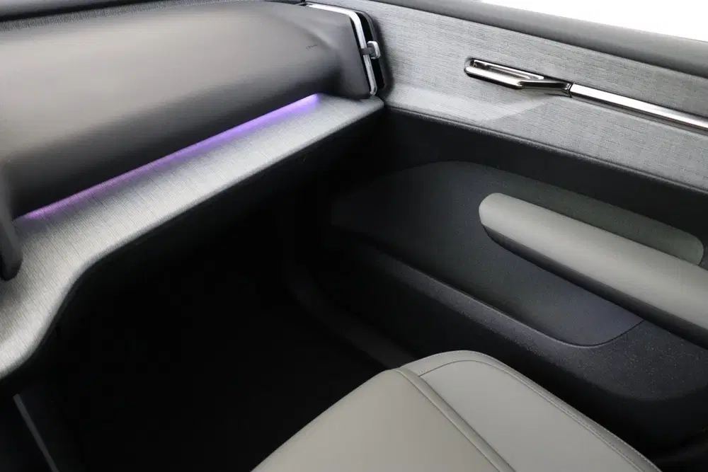 Volvo EX30 SINGLE MOTOR PLUS 51 kWh -HARMAN uit 2024, foto 16