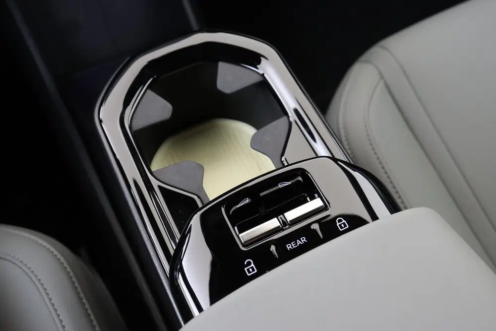 Volvo EX30 SINGLE MOTOR PLUS 51 kWh -HARMAN uit 2024, foto 20