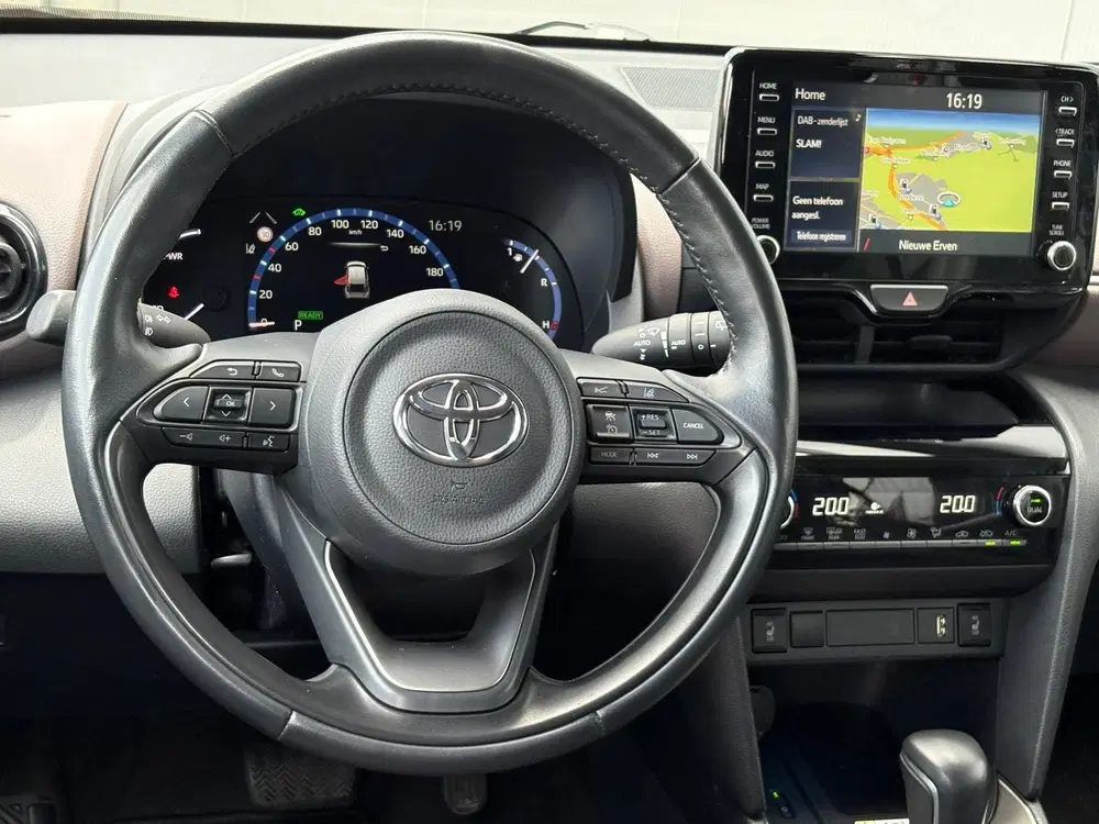 Toyota Yaris Cross 1.5 Hybrid Executive Navigatie uit 2022, foto 14