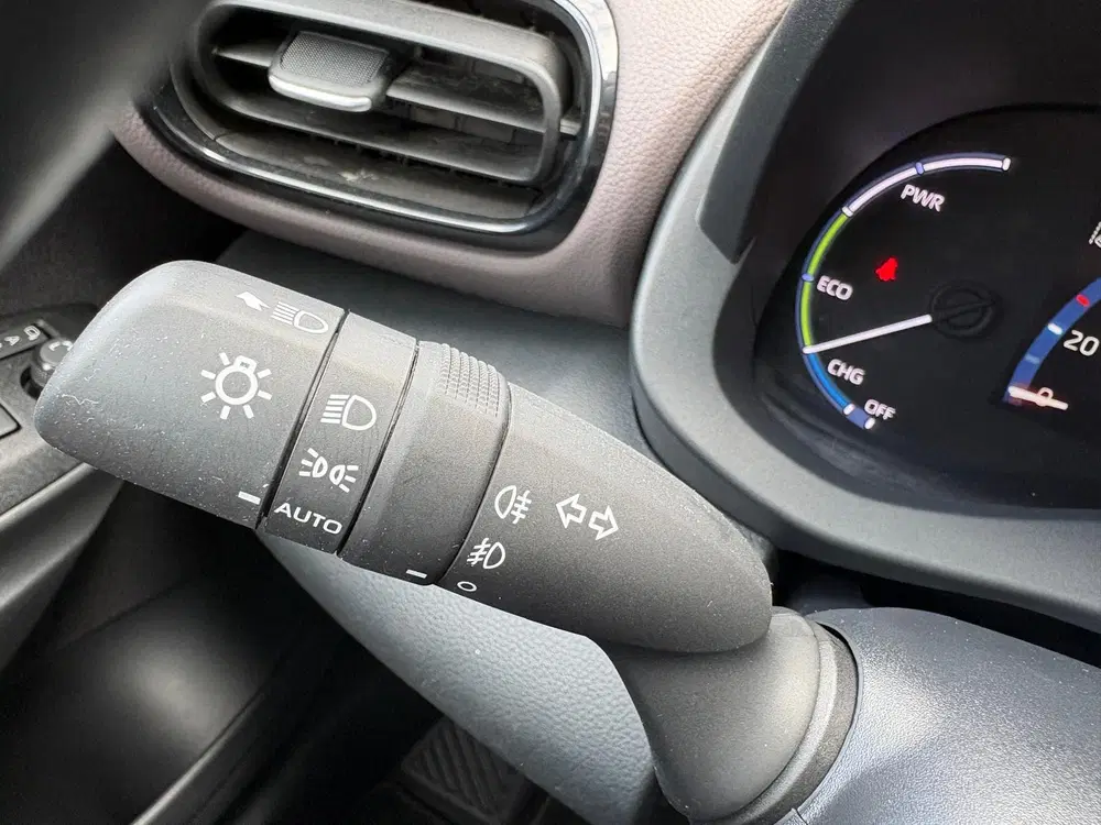 Toyota Yaris Cross 1.5 Hybrid Executive Navigatie uit 2022, foto 19