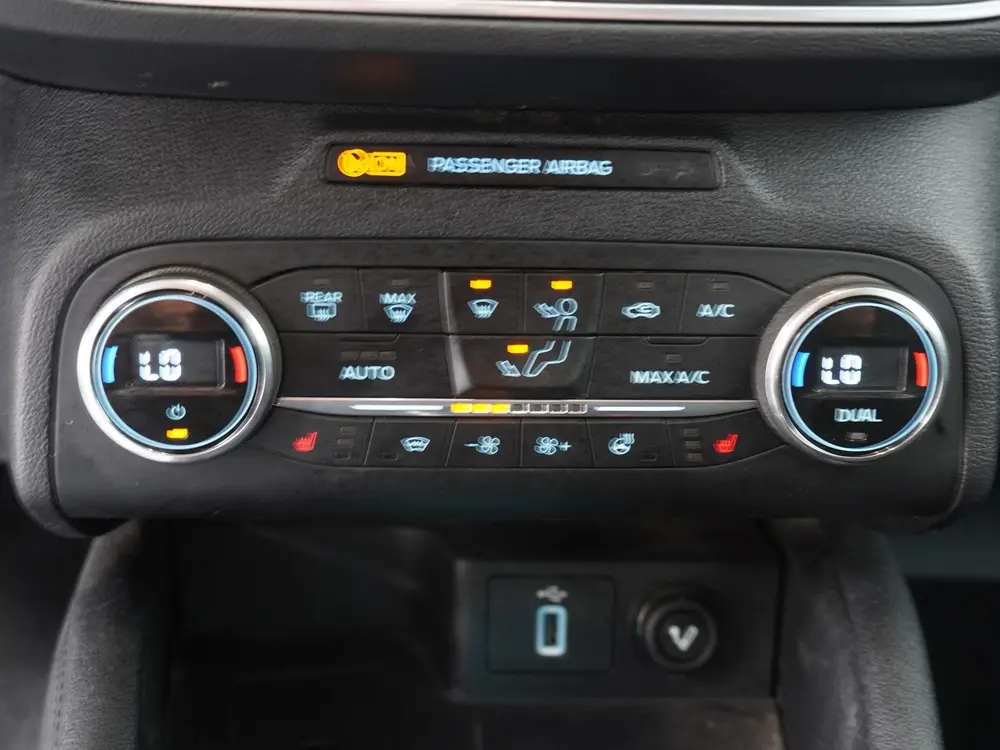 Ford Focus Wagon 1.0 EcoBoost ST Line Business - Navigatie uit 2019, foto 19