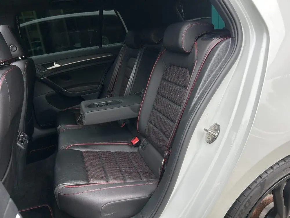 Volkswagen GOLF GTI TCR 290pk Virtual, CarPlay, Pano, DynAud uit 2019, foto 8