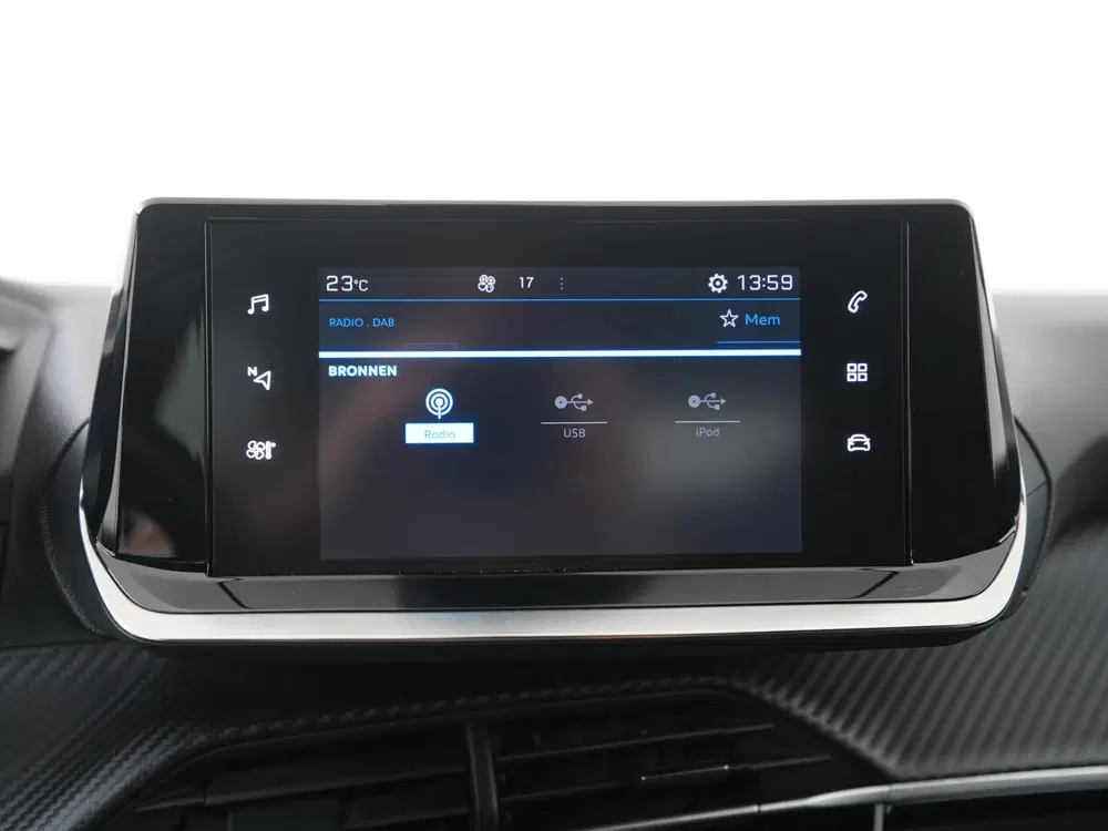 Peugeot 2008 1.2 PureTech Allure Pack Automaat uit 2023, foto 14