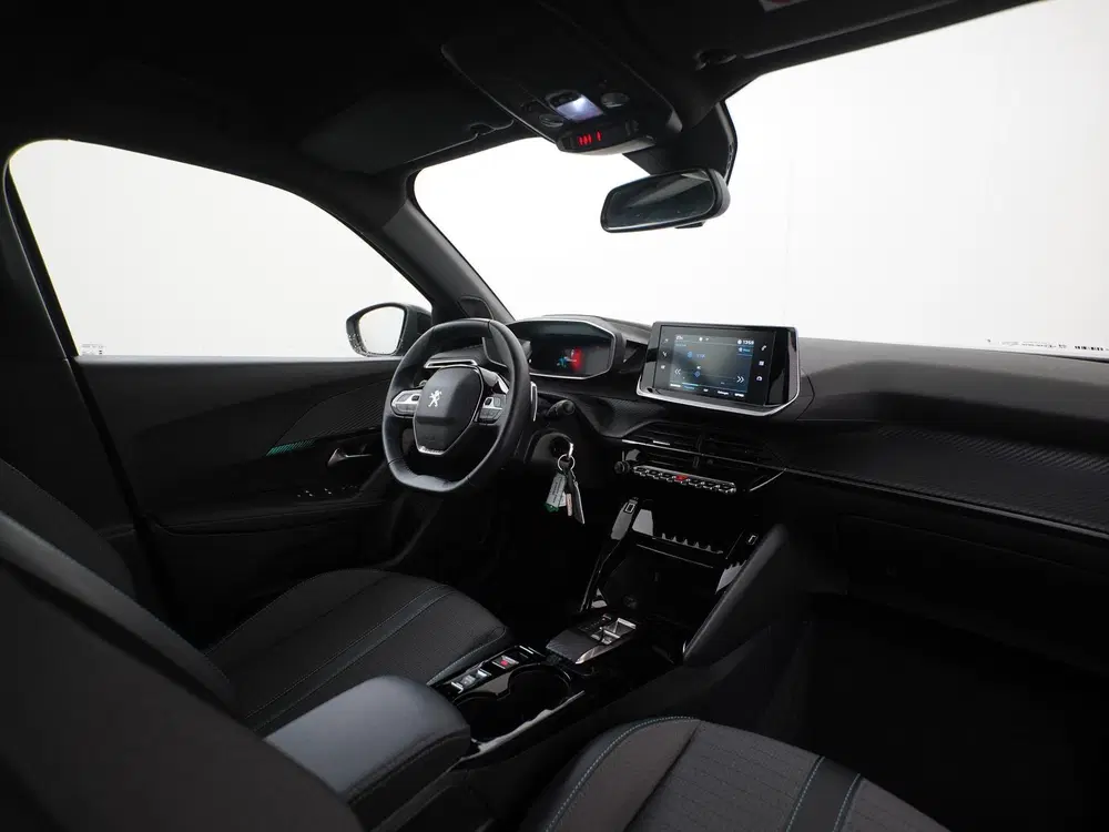 Peugeot 2008 1.2 PureTech Allure Pack Automaat uit 2023, foto 2